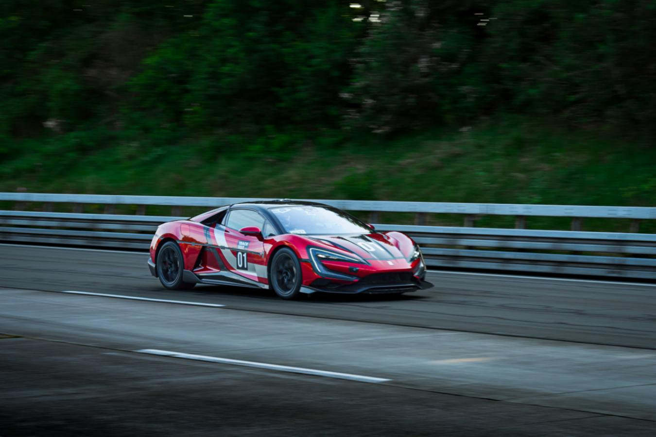 再次刷新极速纪录！仰望U9以472.41km/h冠绝全球